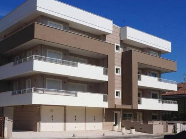 Appartamento in vendita a Foligno, Umbria