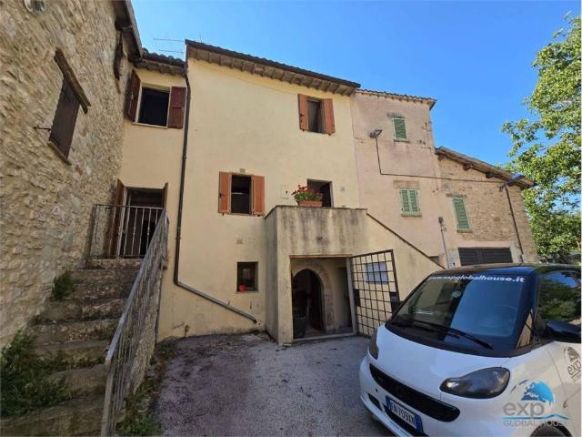 Appartamento in vendita a Foligno, Umbria