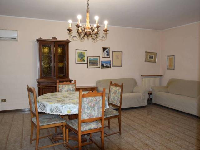 Appartamento in vendita a Istituto Missionario Sacro Cuore, Foligno