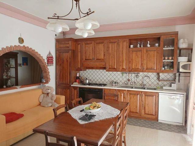 Appartamento in vendita a Foligno, Umbria