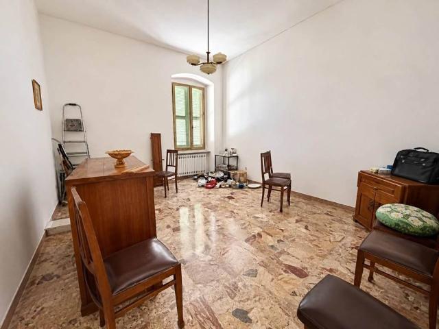 Appartamento in vendita a Istituto Missionario Sacro Cuore, Foligno