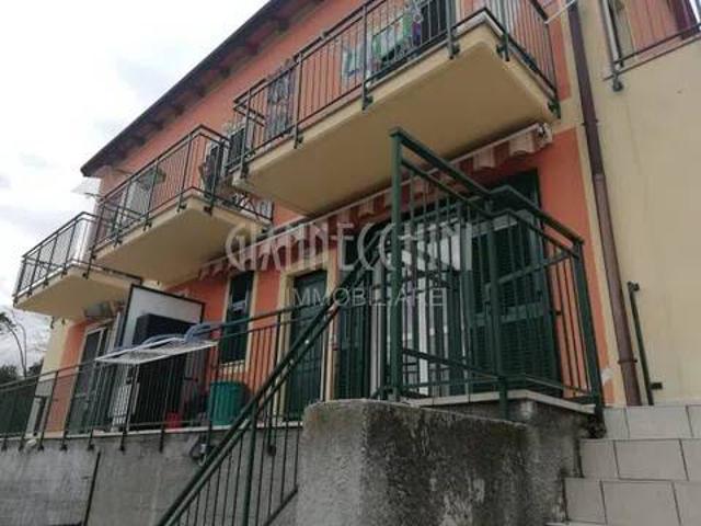 Appartamento in vendita a Follo, Liguria
