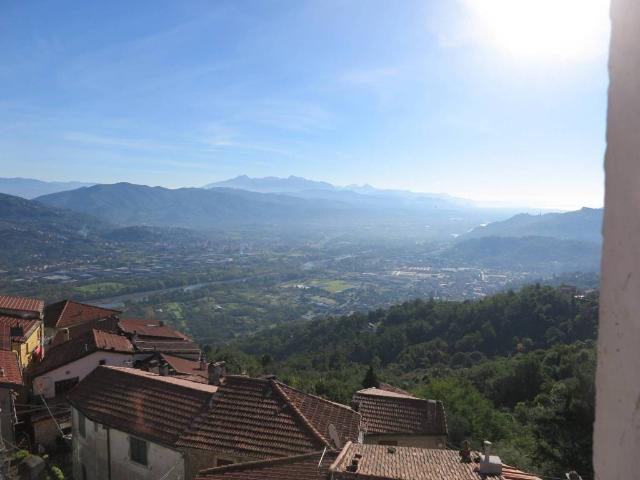 Appartamento in vendita a Follo Alto, Follo