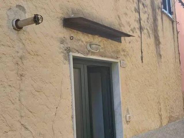 Appartamento in vendita a Bastremoli, Follo