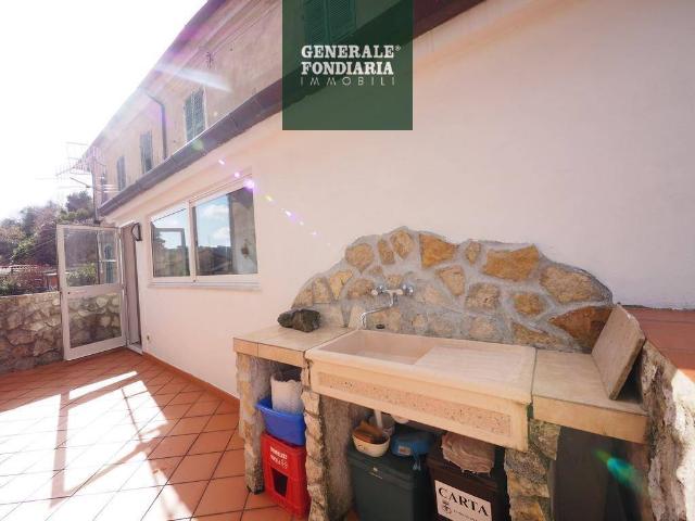 Appartamento in vendita a Bastremoli, Follo