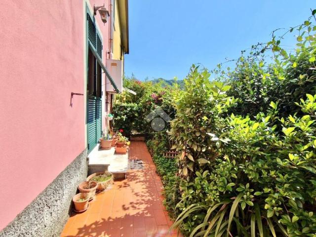 Appartamento in vendita a Follo, Liguria
