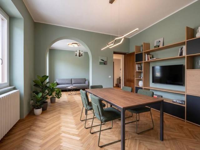 Appartamento in vendita a Follo, Liguria