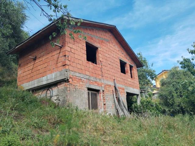 Appartamento in vendita a Follo, Liguria
