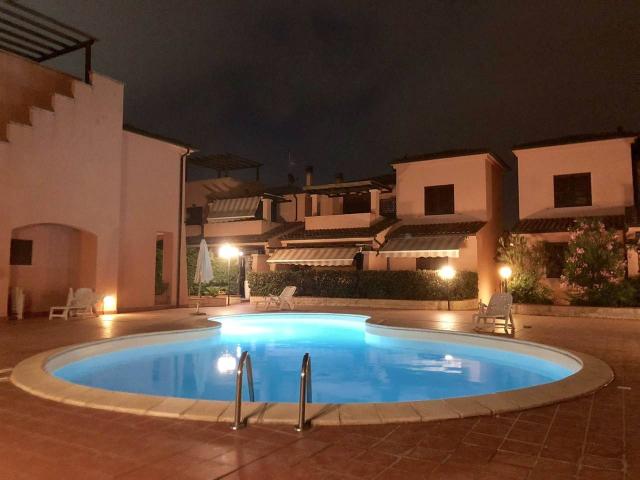 Villa Schiera in vendita a Follonica, Toscana