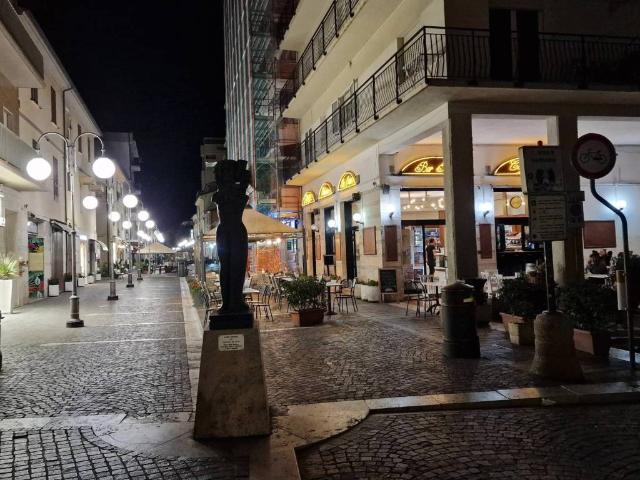 Appartamento in vendita a Follonica, Toscana