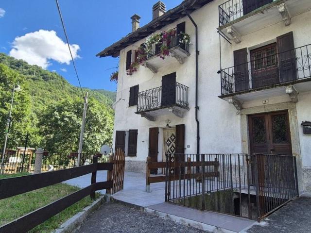 Appartamento in vendita a Fontainemore, Aosta