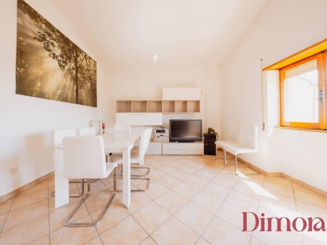 Appartamento in vendita a Tor Lupara, Roma Capitale