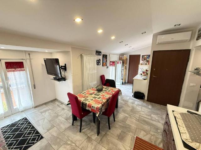 Appartamento in vendita a Tor Lupara, Roma Capitale