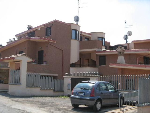 Appartamento in vendita a Tor Lupara, Roma Capitale