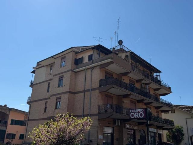 Appartamento in vendita a Santa Lucia, Roma Capitale