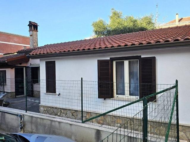 Appartamento in vendita a Valle dei Corsi, Fonte Nuova