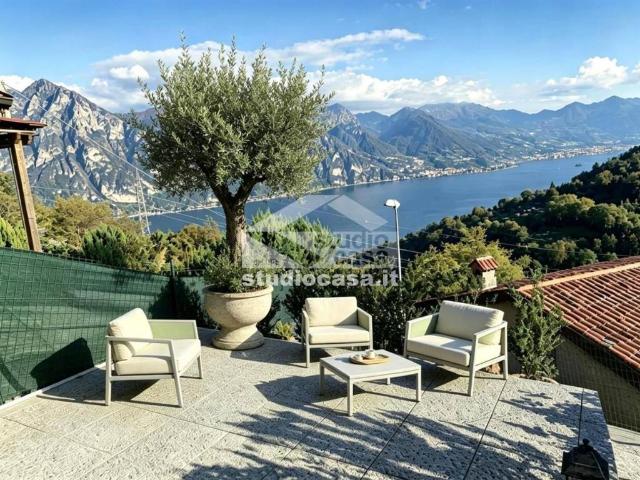 Appartamento in vendita a Riva Di Solto, Lombardia