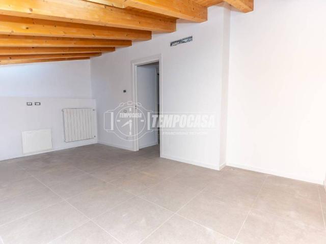 Appartamento in vendita a Foresto Sparso, Lombardia