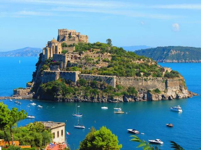 Appartamento in vendita a Forio, Campania