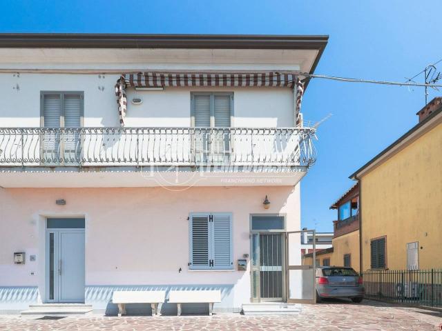 Appartamento in vendita a Unione di Comuni della Romagna Forlivese, Quattro
