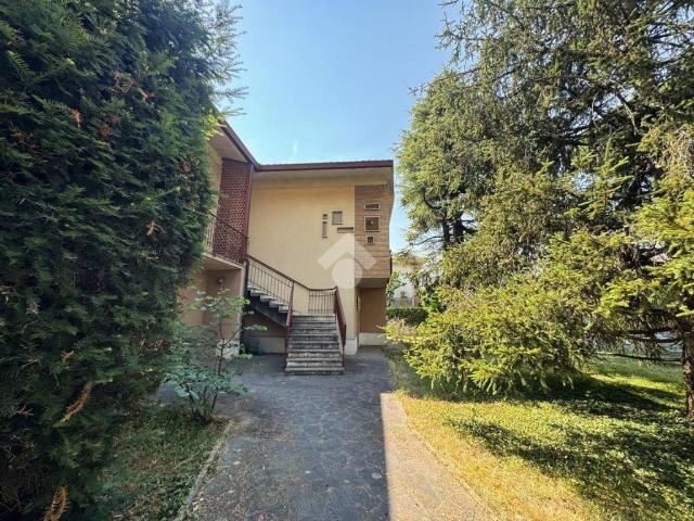 Villa Indipendente in vendita a Unione di Comuni della Romagna Forlivese, Quattro