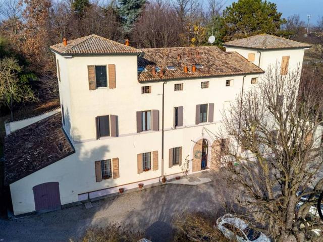 Appartamento in vendita a Unione di Comuni della Romagna Forlivese, Quattro