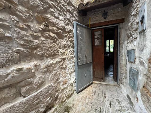 Appartamento in vendita a Maranola, Formia