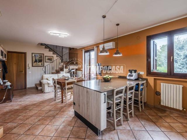 Appartamento in vendita a Formigine, Reggio Emilia