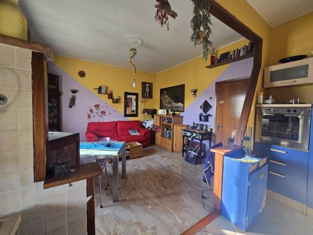 Appartamento in vendita a Fornovo di Taro, Parma