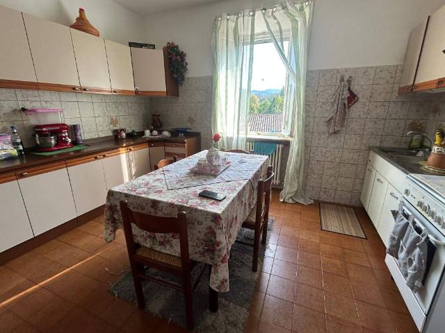 Appartamento in vendita a Fornovo Di Taro, Reggio Emilia