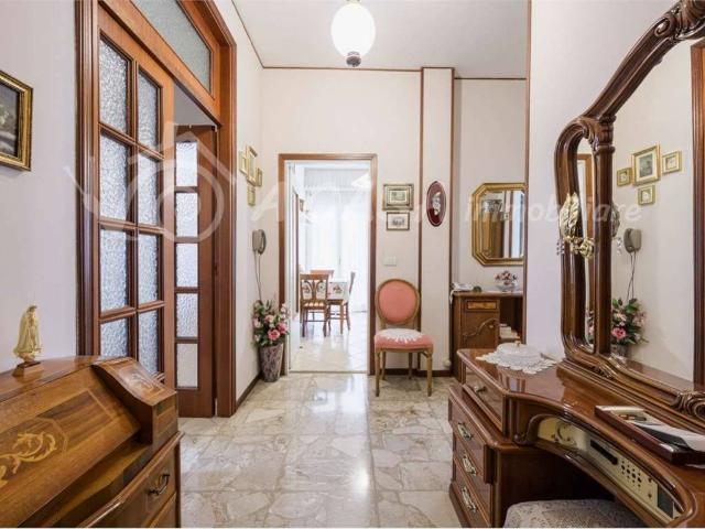 Appartamento in vendita a Fornovo Di Taro, Reggio Emilia