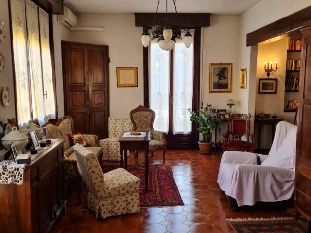 Appartamento in vendita a Fornovo Di Taro, Reggio Emilia