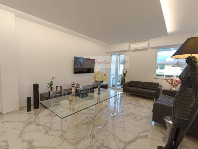 Appartamento in vendita a Vittoria Apuana, Forte Dei Marmi