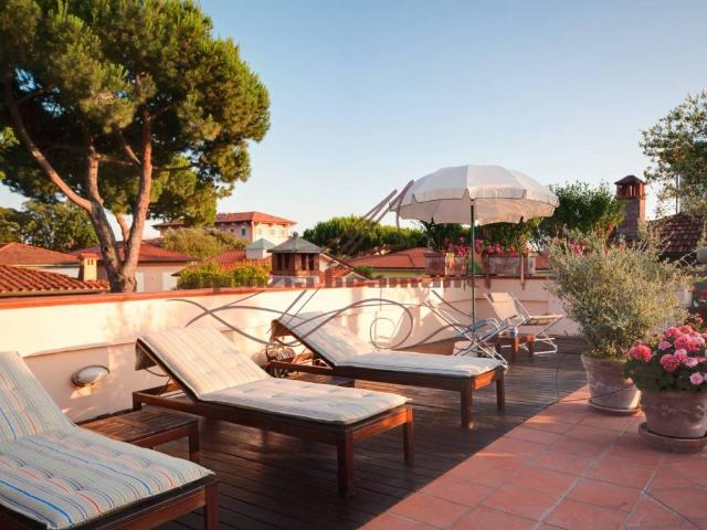 Appartamento in vendita a Roma Imperiale, Forte Dei Marmi