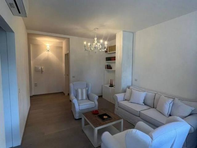 Appartamento in vendita a Roma Imperiale, Forte Dei Marmi