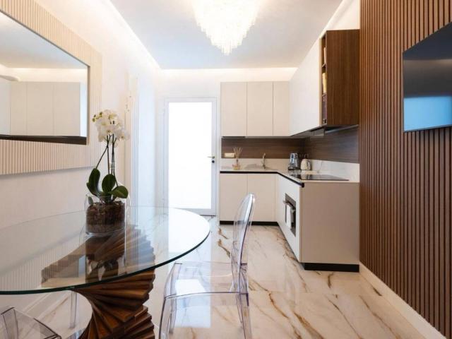 Appartamento in vendita a Vittoria Apuana, Forte Dei Marmi