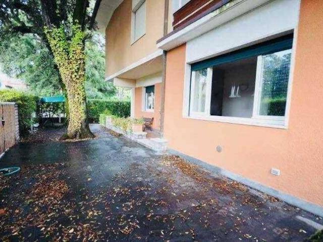 Appartamento in vendita a Roma Imperiale, Forte Dei Marmi