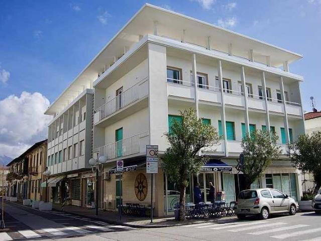 Appartamento in vendita a Roma Imperiale, Forte Dei Marmi