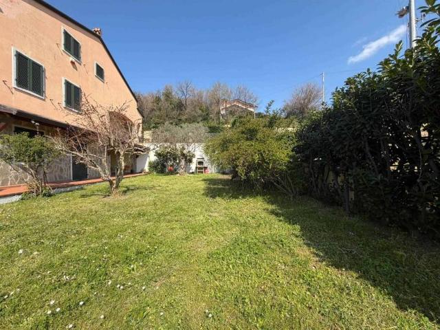 Appartamento in vendita a Unione di comuni Montana Lunigiana, Fosdinovo