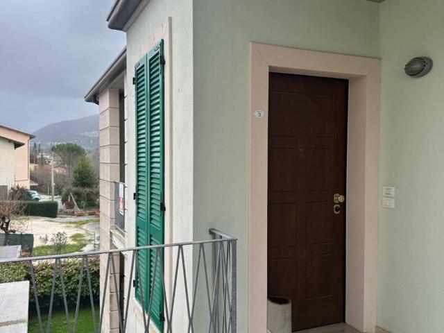 Appartamento in vendita a Fossato Di Vico, Umbria