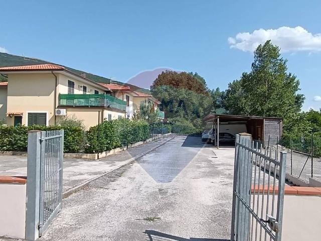 Appartamento in vendita a Fossato Di Vico, Umbria