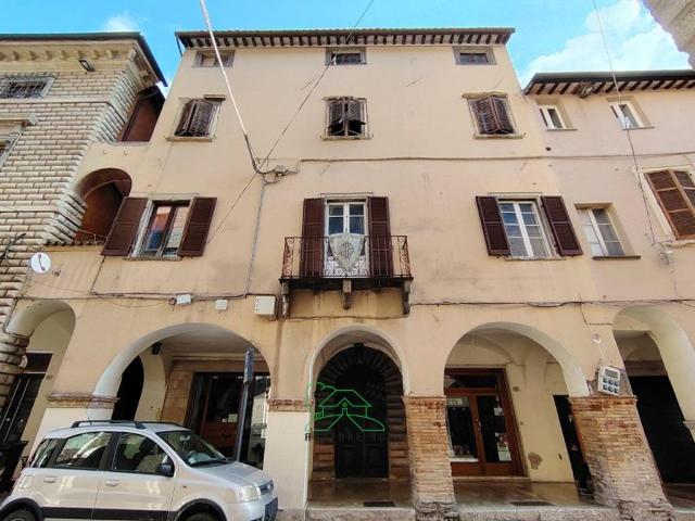 Appartamento in vendita a Centro Storico, Marche