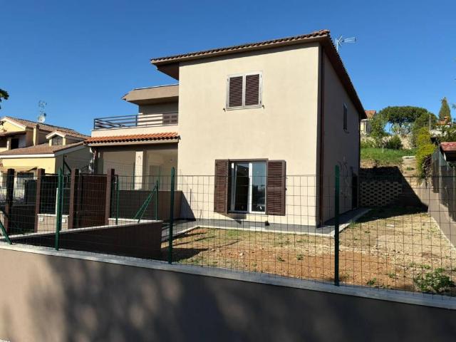 Appartamento in vendita a Colle Pizzuto, Roma Capitale