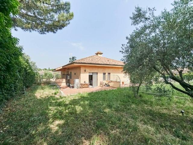 Appartamento in vendita a Colle Pizzuto, Roma Capitale