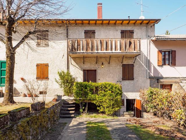 Appartamento in vendita a Unione dei comuni del Distretto Ceramico, Frassinoro