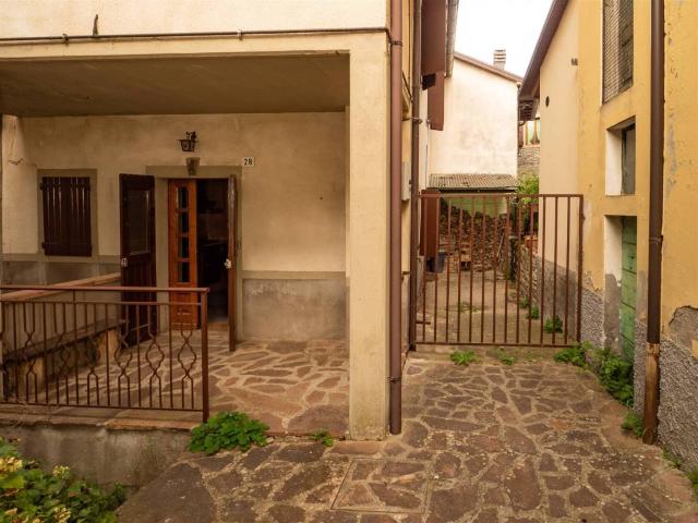 Appartamento in vendita a Unione dei comuni del Distretto Ceramico, Frassinoro