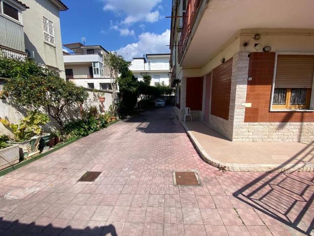 Appartamento in vendita a Frattaminore, Campania