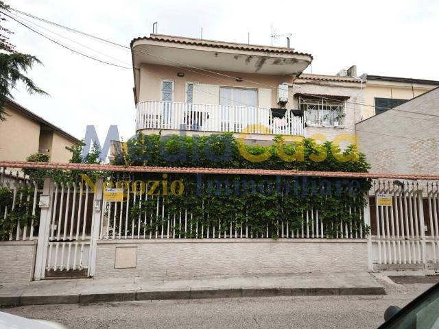 Appartamento in vendita a Frignano, Campania