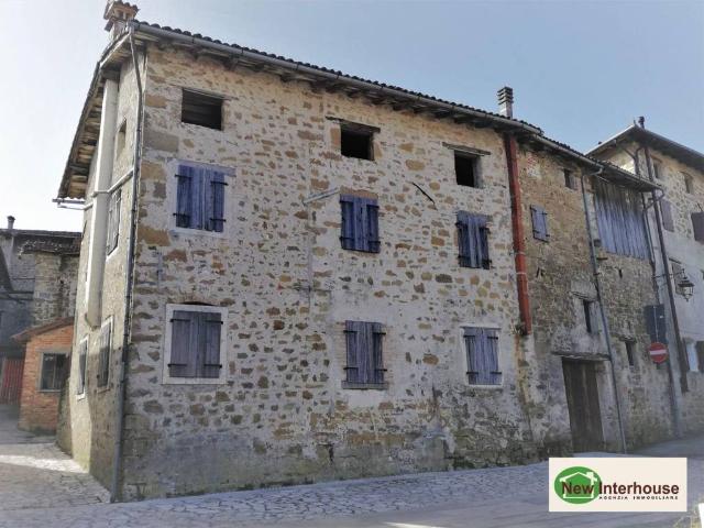 Appartamento in vendita a Frisanco, Friuli-Venezia Giulia