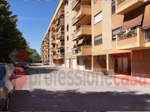Appartamento in vendita a Frosinone, Lazio